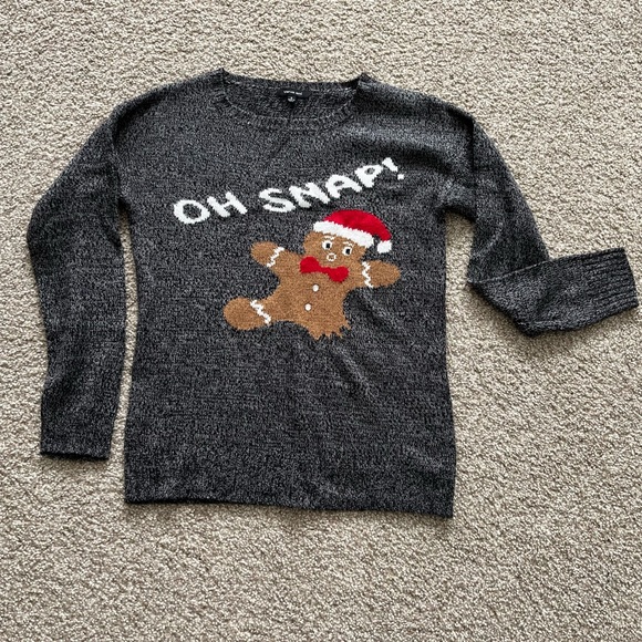 Oh snap! Gingerbread Christmas sweater 🎄 - Picture 2 of 7